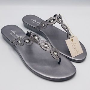 Mila Paoli Pewter Thong Sandals Sz10 Embellishment